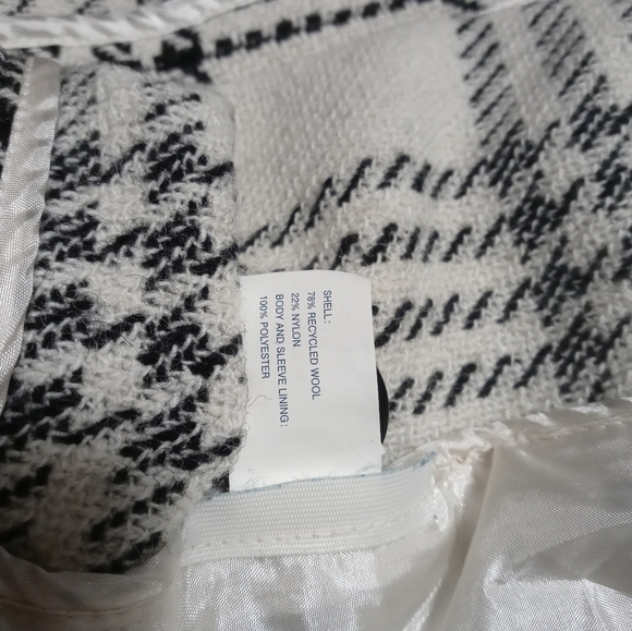 Jacket - Picture 3 of 5